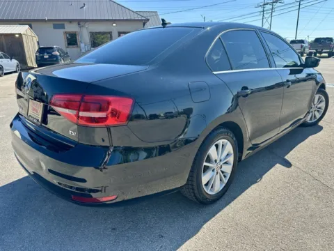 More photos of 2015 Volkswagen Jetta 1.8T SE at Vincent Motor Company, TX