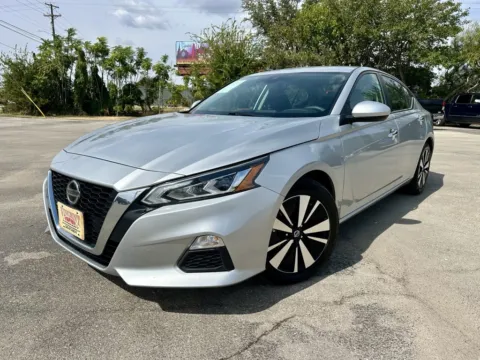 Silver 2022 Nissan Altima 2.5 SV for sale in Abilene, TX