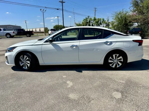 Photos of 2024 Nissan Altima 2.5 S for sale in Abilene, TX at Vincent Motor Company