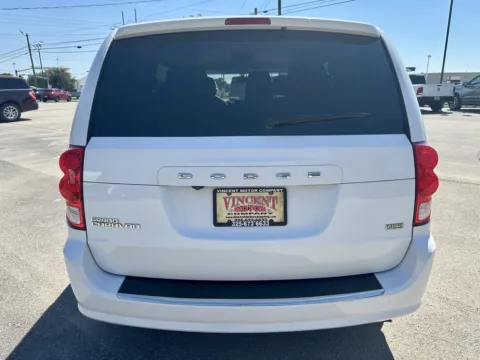 More photos of 2018 Dodge Grand Caravan SE at Vincent Motor Company, TX
