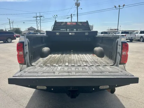 More photos of 2019 Chevrolet Silverado 3500HD LTZ at Vincent Motor Company, TX