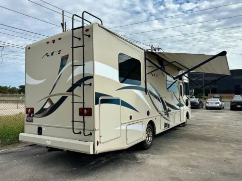 More photos of 2017 Thor Motor Coach A.C.E. Series Evo 30.4 at Vincent Motor Company, TX