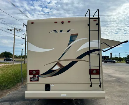 More photos of 2017 Thor Motor Coach A.C.E. Series Evo 30.4 at Vincent Motor Company, TX