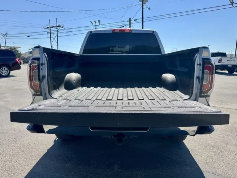 More photos of 2018 GMC Sierra 1500 SLT at Vincent Motor Company, TX