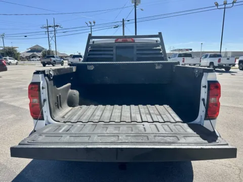More photos of 2017 Chevrolet Silverado 1500 LT at Vincent Motor Company, TX
