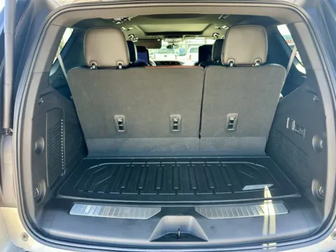 More photos of 2023 GMC Yukon Denali Ultimate at Vincent Motor Company, TX