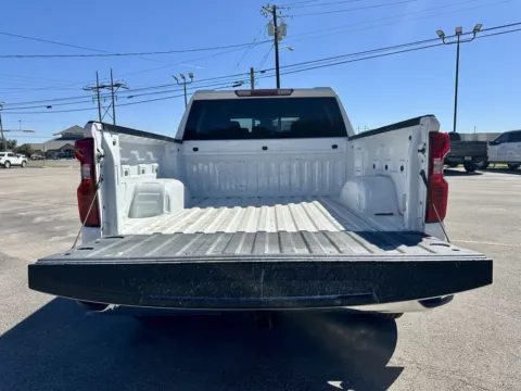 More photos of 2022 Chevrolet Silverado 1500 LT at Vincent Motor Company, TX