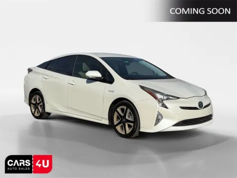 White 2016 Toyota Prius Three Touring for sale in Knoxville, TN