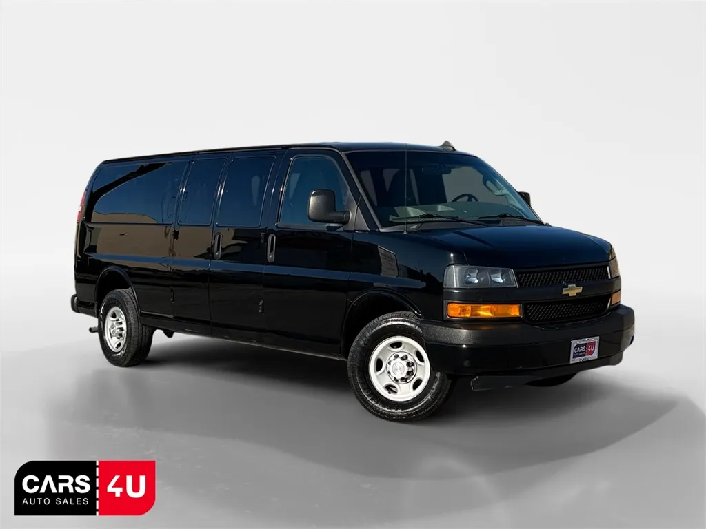 2019 Chevrolet Express Passenger LS's photo