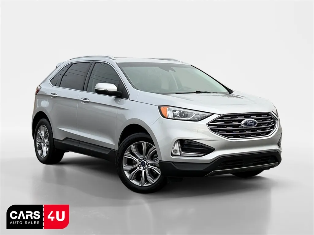 2019 Ford Edge Titanium's photo