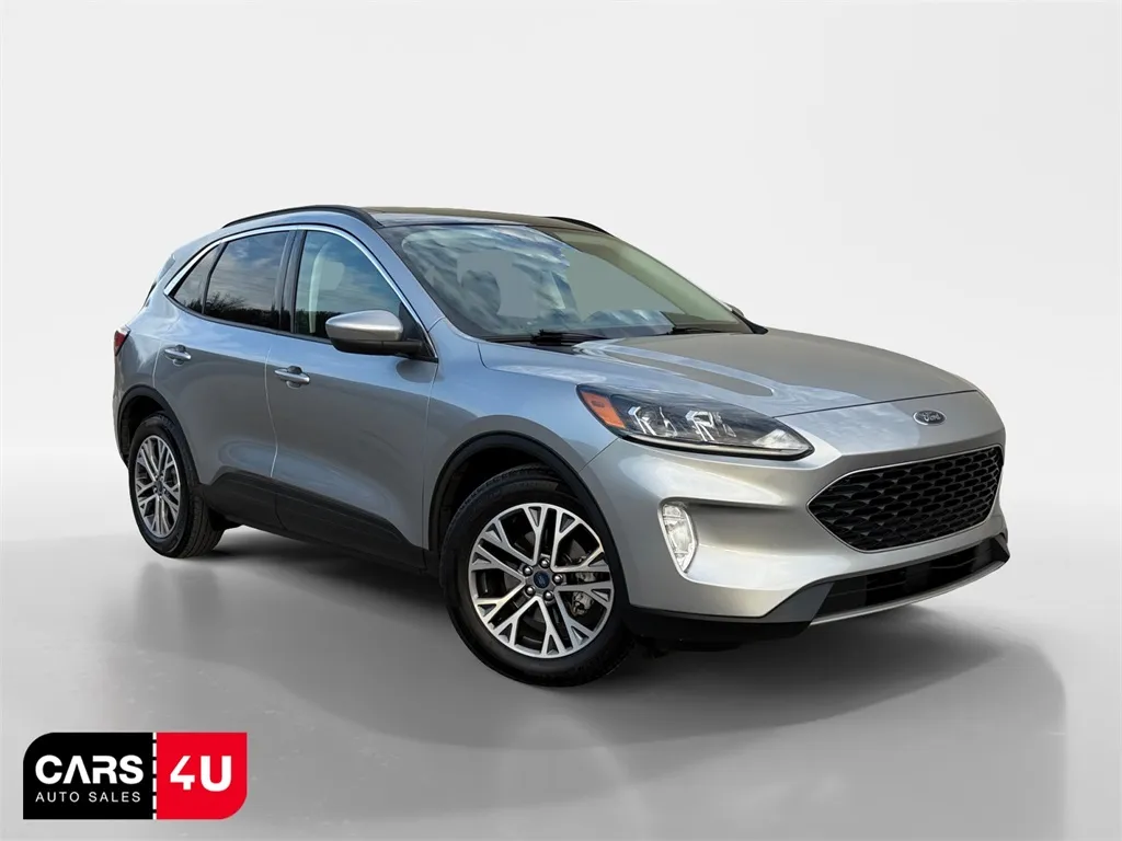 Silver 2022 Ford Escape SEL for sale in Knoxville, TN