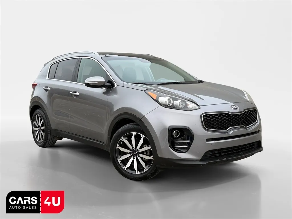 Silver 2017 Kia Sportage EX for sale in Knoxville, TN