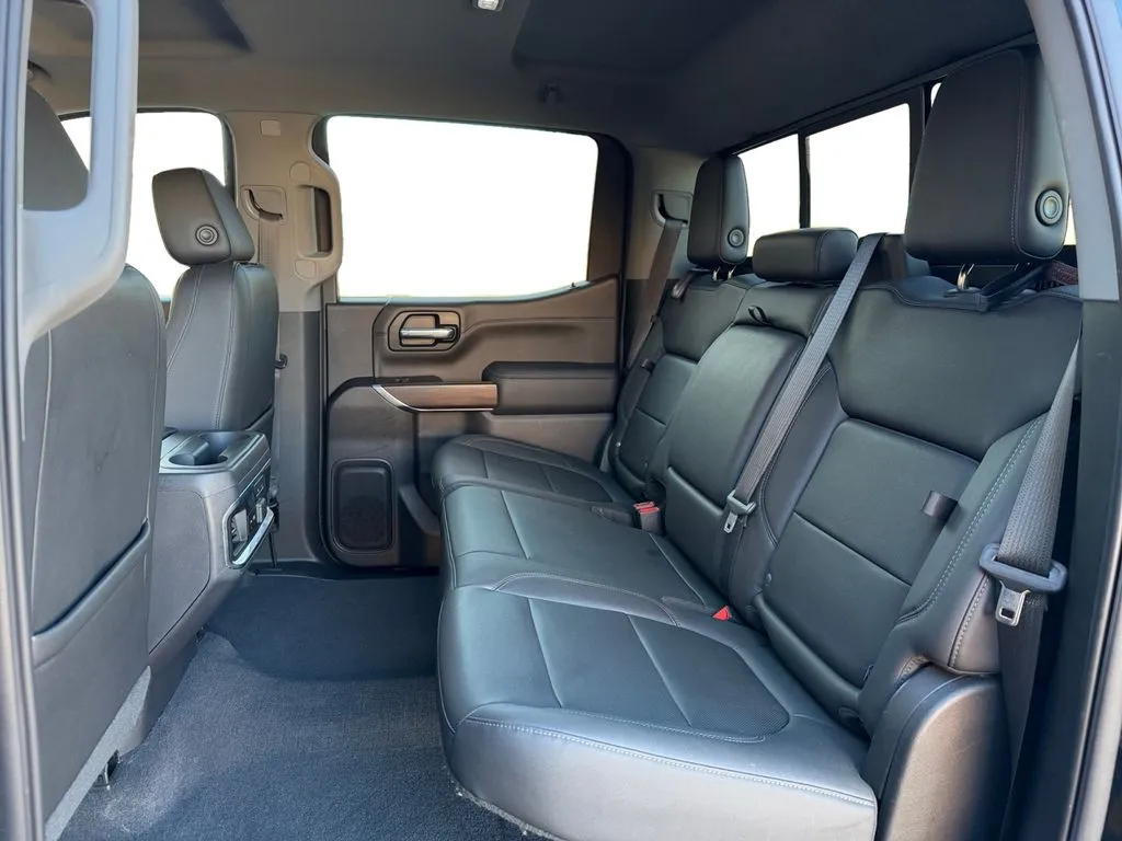 2019 GMC Sierra 1500 SLT - Photo 19