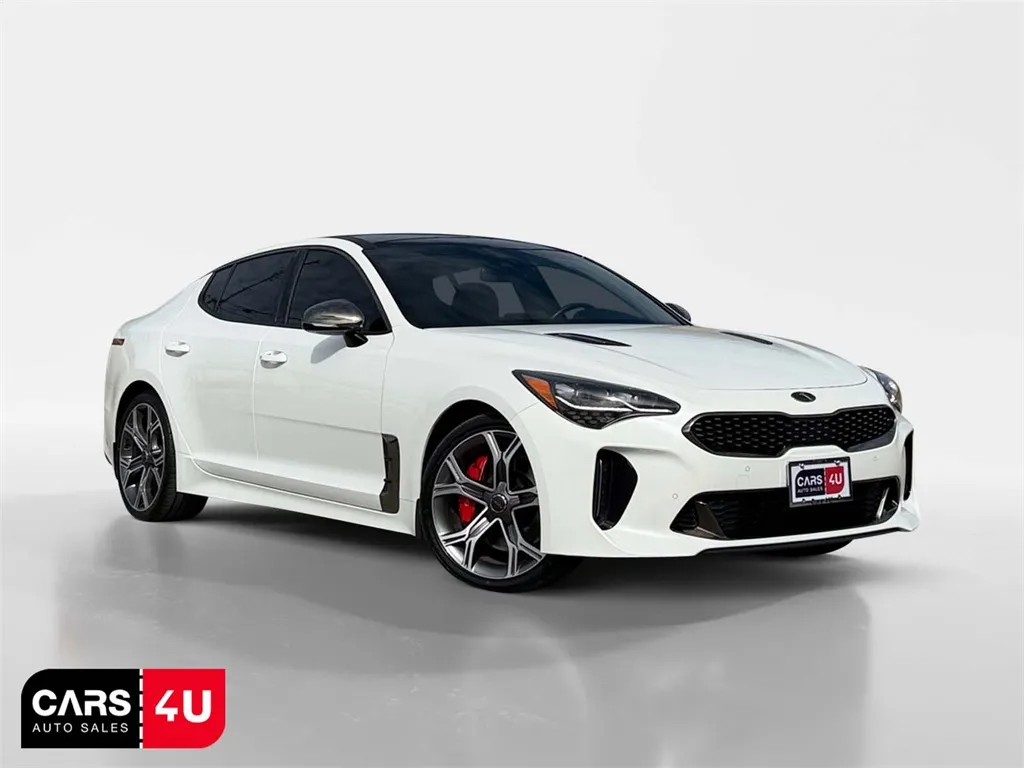 White 2019 Kia Stinger GT1 for sale in Knoxville, TN