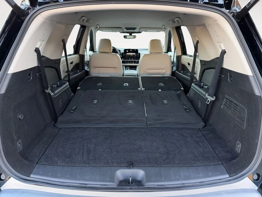 2024 Nissan Pathfinder SL - Photo 23