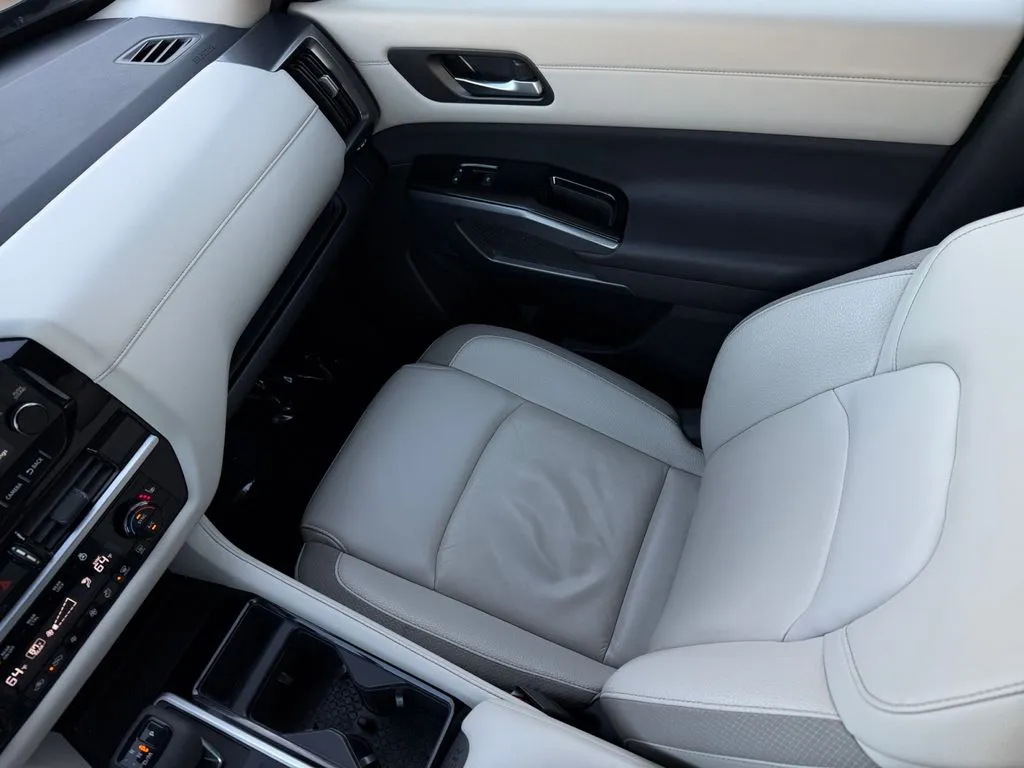 2024 Nissan Pathfinder SL - Photo 17