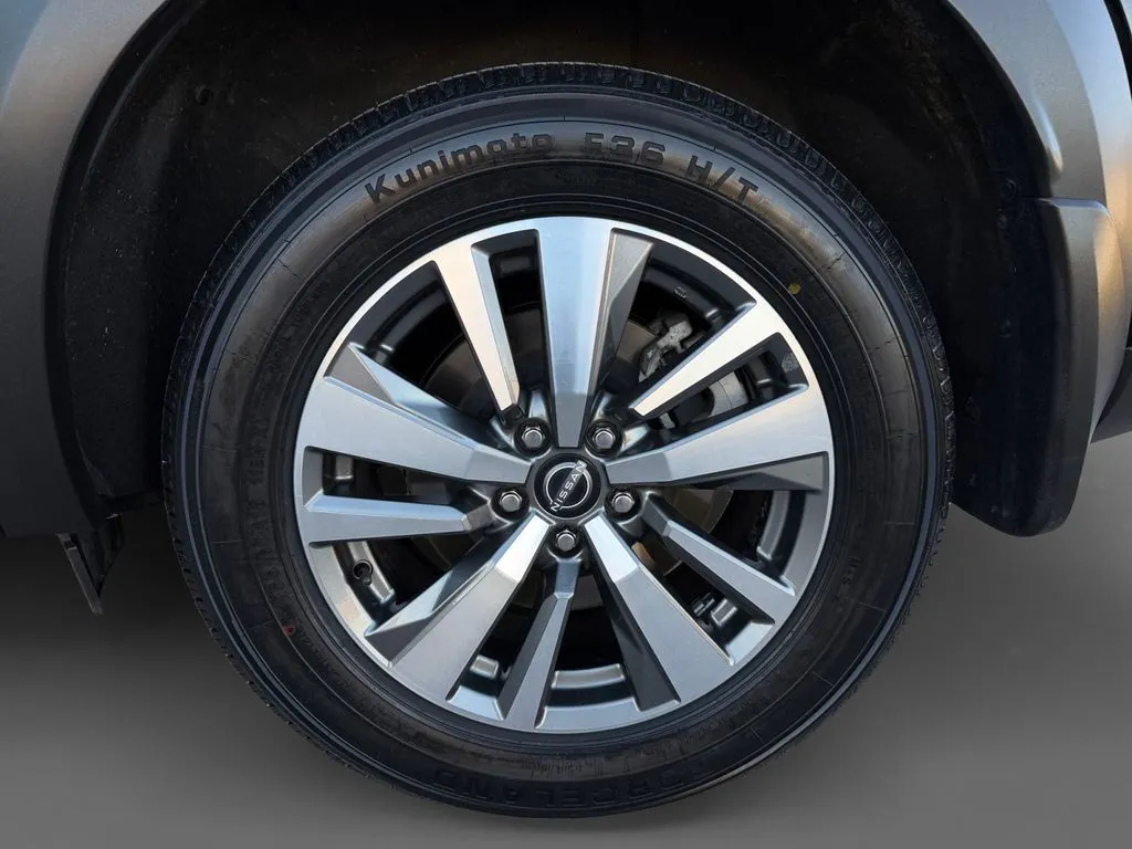 2024 Nissan Pathfinder SL - Photo 11
