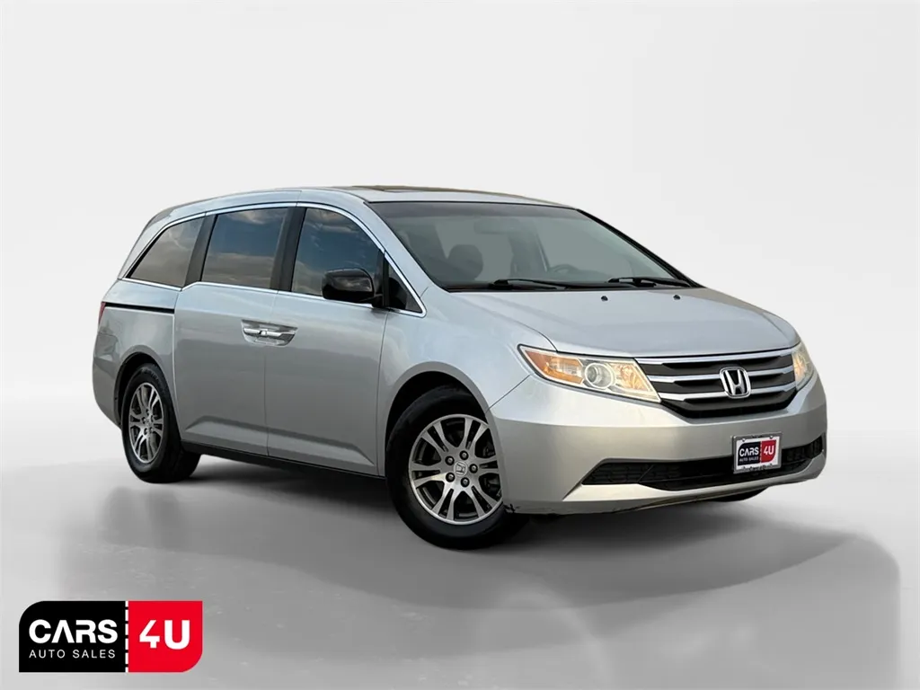 Silver 2011 Honda Odyssey EX-L for sale in Knoxville, TN
