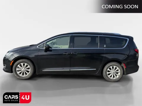 More photos of 2019 Chrysler Pacifica Touring L at Cars 4 U LLC, TN