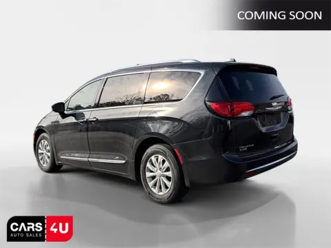 More photos of 2019 Chrysler Pacifica Touring L at Cars 4 U LLC, TN