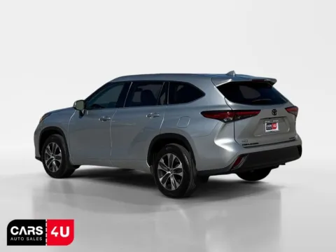 More photos of 2021 Toyota Highlander XLE at Cars 4 U LLC, TN