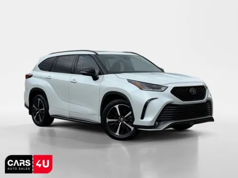 Green 2022 Toyota Highlander XSE for sale in Knoxville, TN