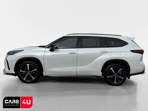 More photos of 2022 Toyota Highlander XSE at Cars 4 U LLC, TN