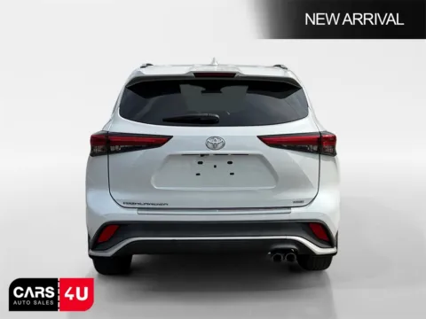 More photos of 2022 Toyota Highlander XSE at Cars 4 U LLC, TN