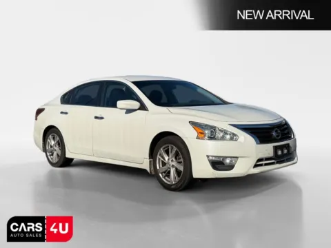 White 2014 Nissan Altima 2.5 SV for sale in Knoxville, TN