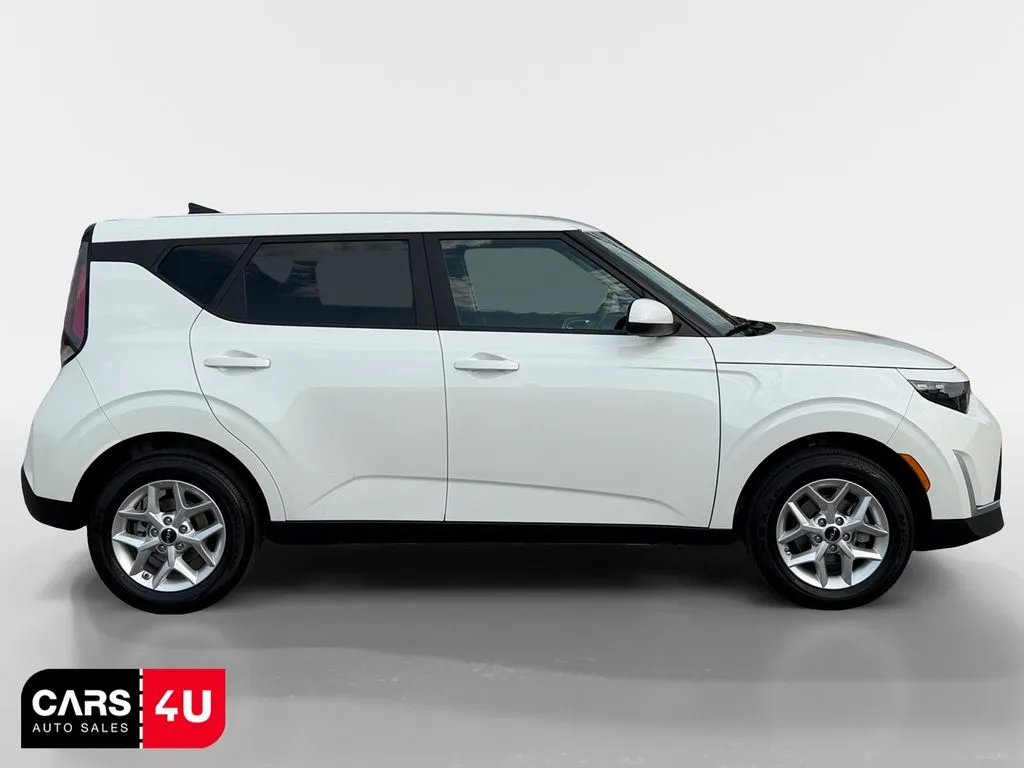 2025 Kia Soul LX - Photo 8