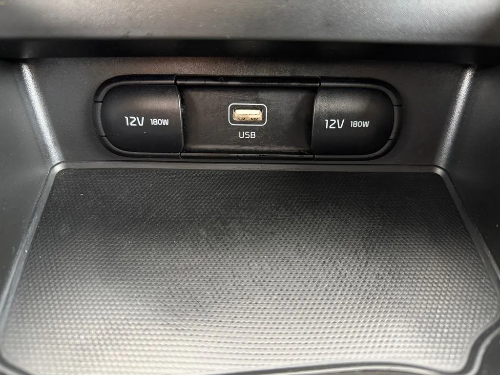 2025 Kia Soul LX - Photo 28