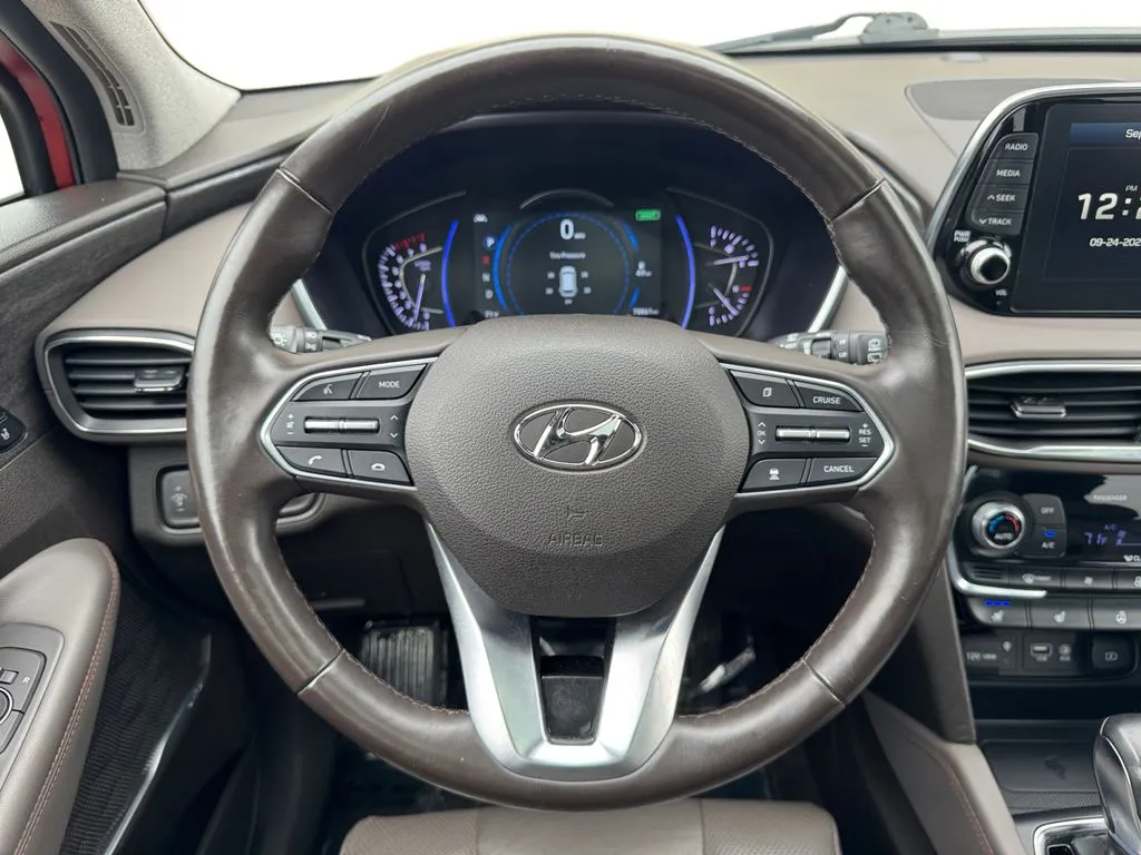 2020 Hyundai Santa Fe Limited - Photo 23