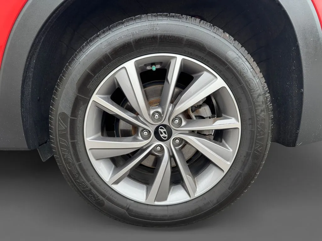 2020 Hyundai Santa Fe Limited - Photo 11