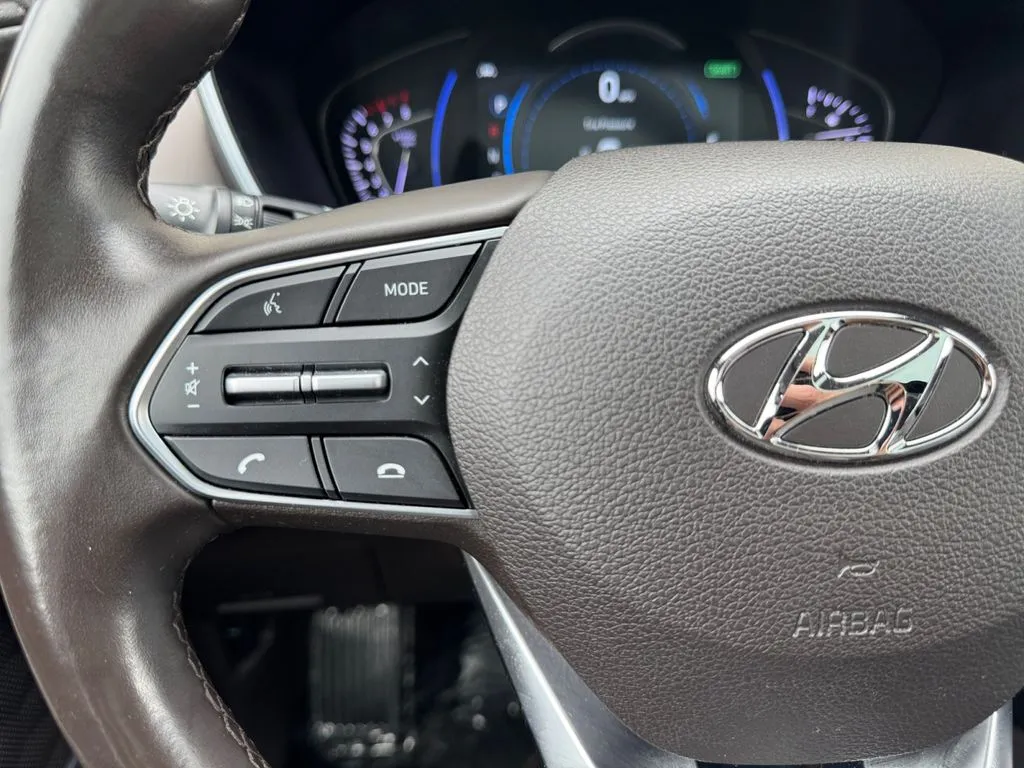 2020 Hyundai Santa Fe Limited - Photo 22