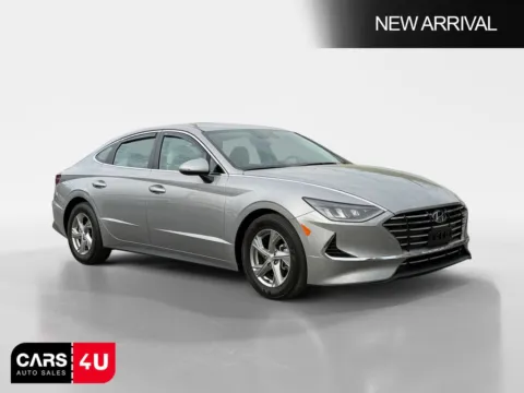 Silver 2023 Hyundai Sonata SE for sale in Knoxville, TN