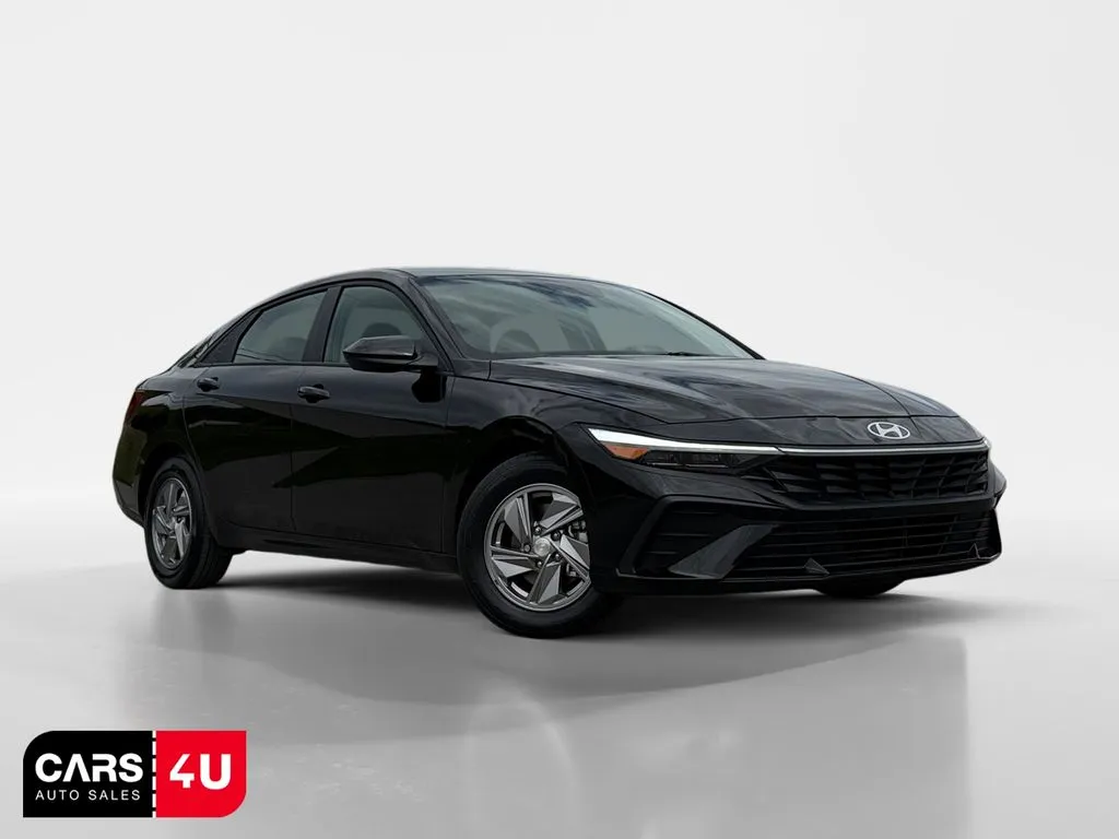 2025 Hyundai Elantra 2.0 SE IVT's photo