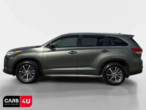 More photos of 2017 Toyota Highlander XLE at Cars 4 U LLC, TN