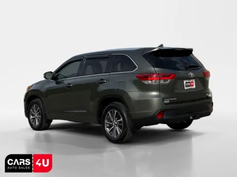 More photos of 2017 Toyota Highlander XLE at Cars 4 U LLC, TN