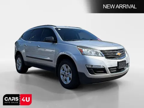 Silver 2017 Chevrolet Traverse LS for sale in Knoxville, TN