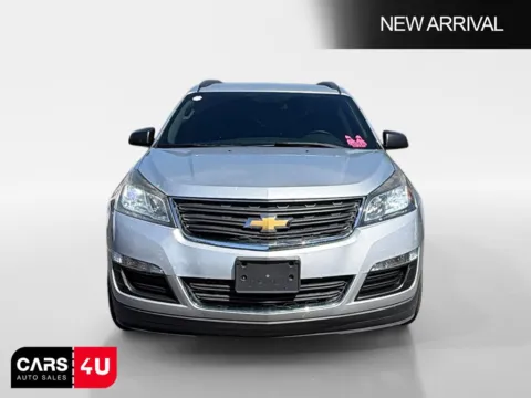 Photos of 2017 Chevrolet Traverse LS for sale in Knoxville, TN at Cars 4 U LLC