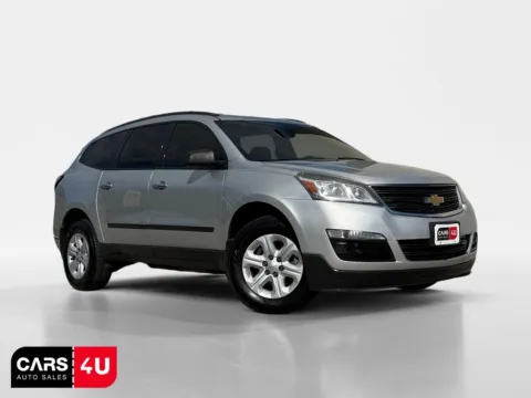 Silver 2017 Chevrolet Traverse LS for sale in Knoxville, TN
