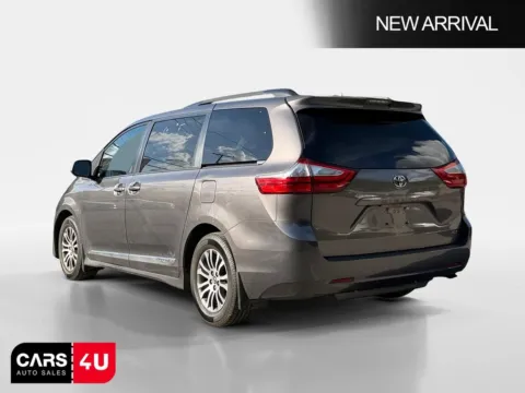 More photos of 2019 Toyota Sienna XLE at Cars 4 U LLC, TN