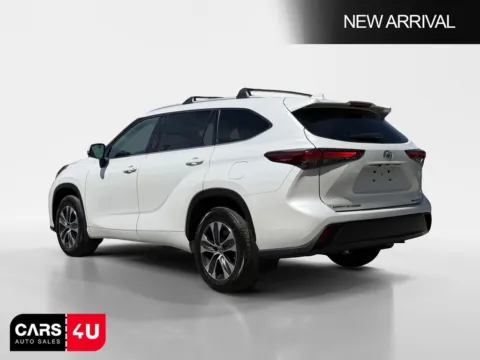 More photos of 2022 Toyota Highlander XLE at Cars 4 U LLC, TN