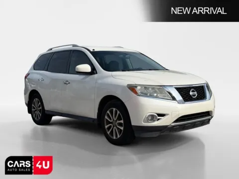 White 2016 Nissan Pathfinder SV for sale in Knoxville, TN