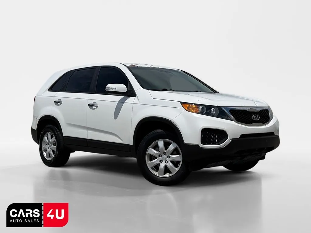 White 2011 Kia Sorento LX for sale in Knoxville, TN