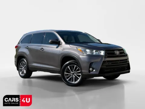 Gray 2019 Toyota Highlander XLE for sale in Knoxville, TN