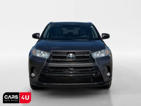 Photos of 2019 Toyota Highlander XLE for sale in Knoxville, TN at Cars 4 U LLC