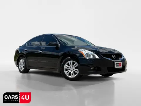 Black 2011 Nissan Altima 2.5 S for sale in Knoxville, TN