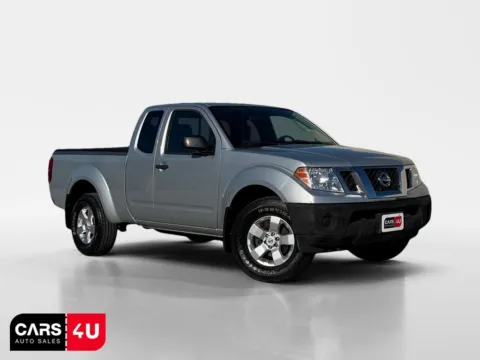 Silver 2010 Nissan Frontier SE for sale in Knoxville, TN