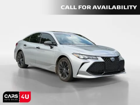 Silver 2022 Toyota Avalon Hybrid XSE for sale in Knoxville, TN